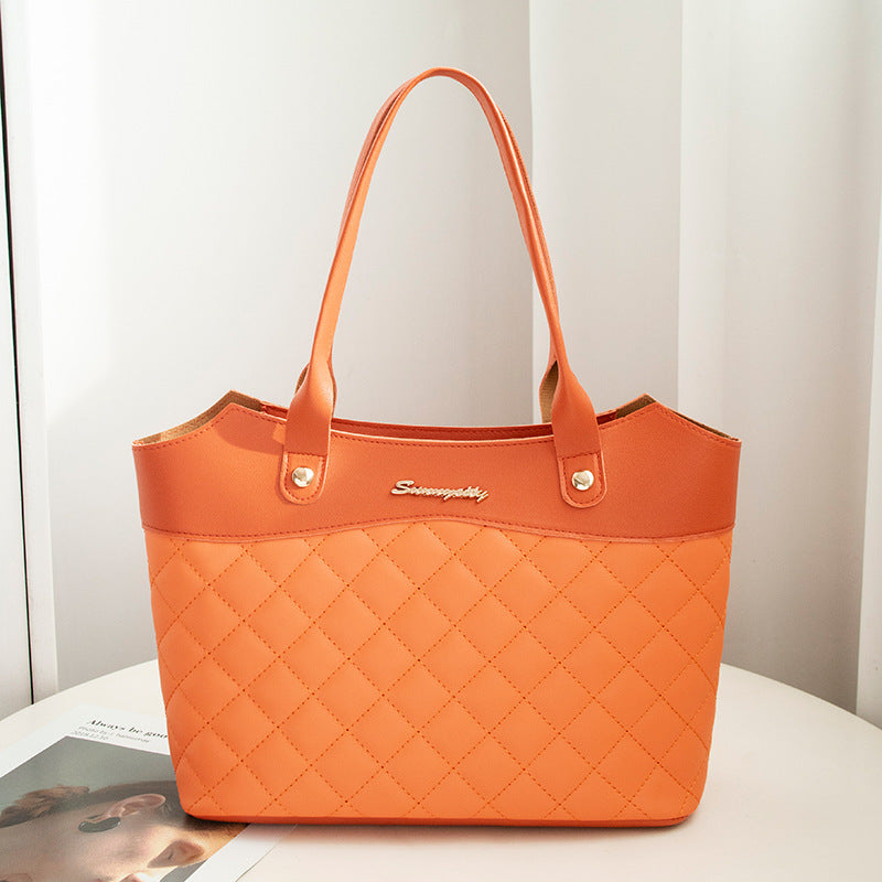 KAIYA | RHOMBUS QUILTED TOTE