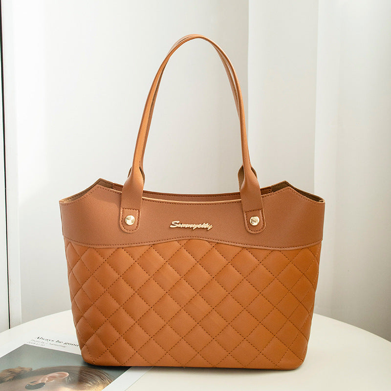 KAIYA | RHOMBUS QUILTED TOTE