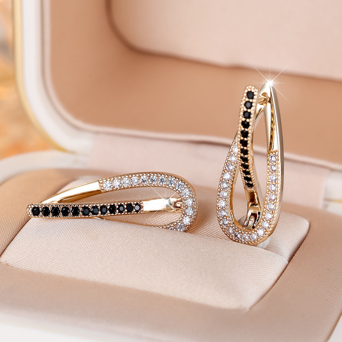 ONYX | ROUND ZIRCON DROP EARRINGS