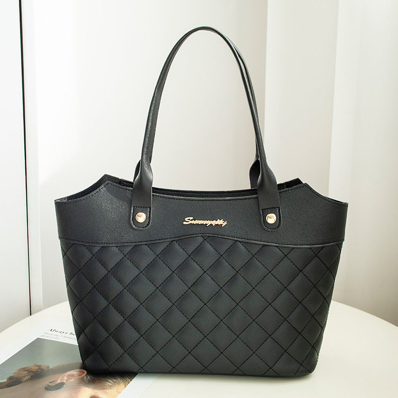 KAIYA | RHOMBUS QUILTED TOTE
