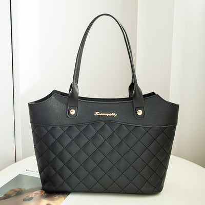KAIYA | RHOMBUS QUILTED TOTE