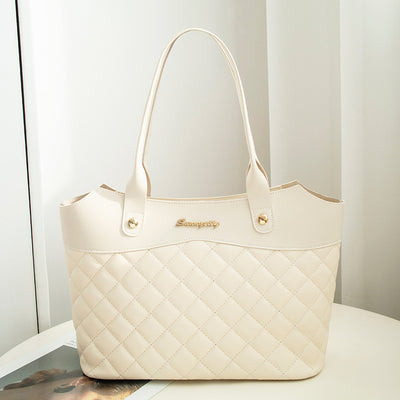 KAIYA | RHOMBUS QUILTED TOTE